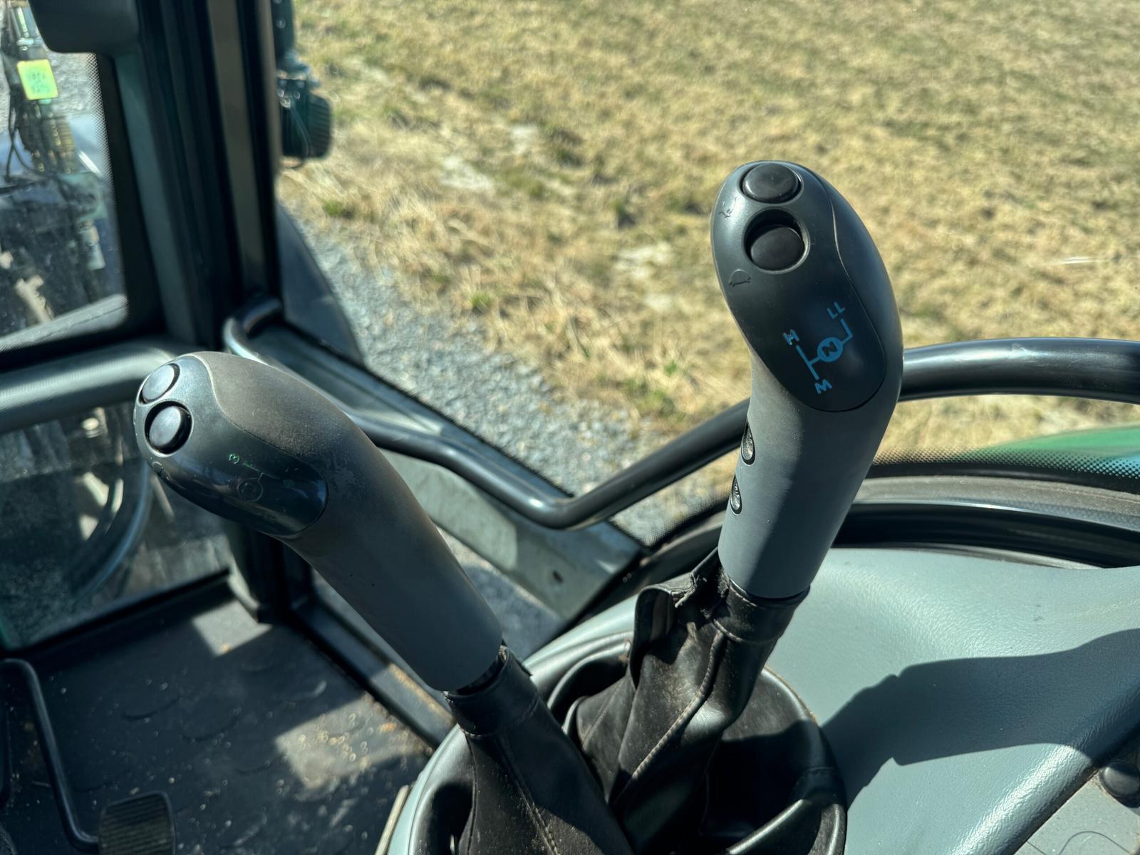 Valtra T120 Hitech - Image 14