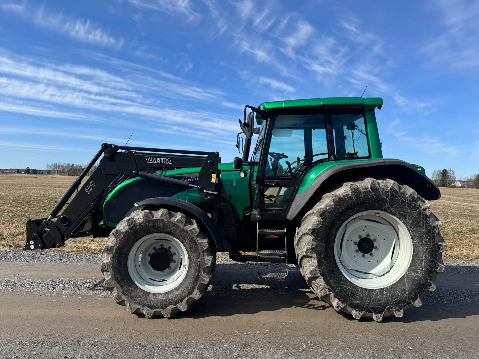 Valtra T120 Hitech - Image 2