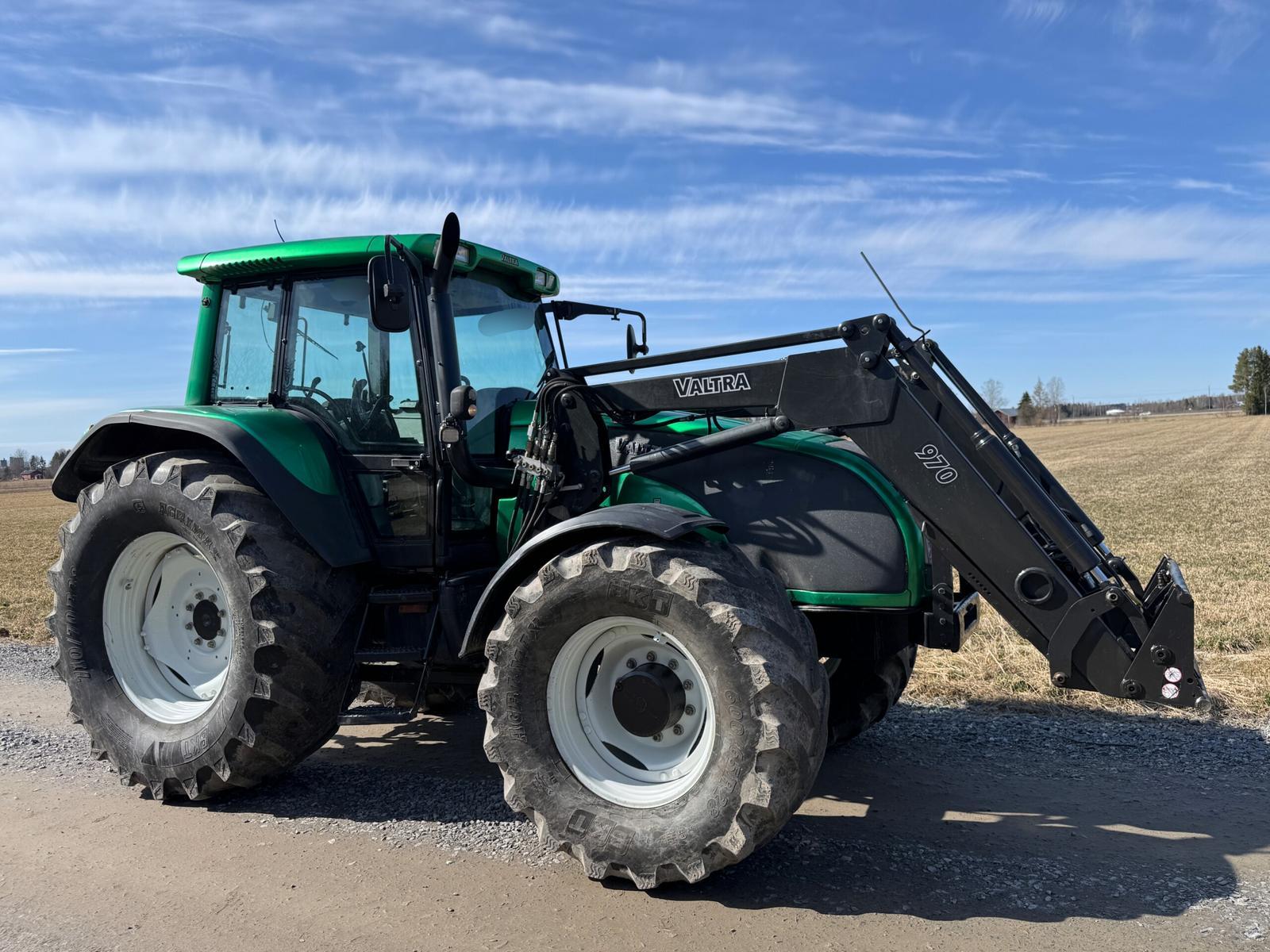 Valtra T120 Hitech - Image 4
