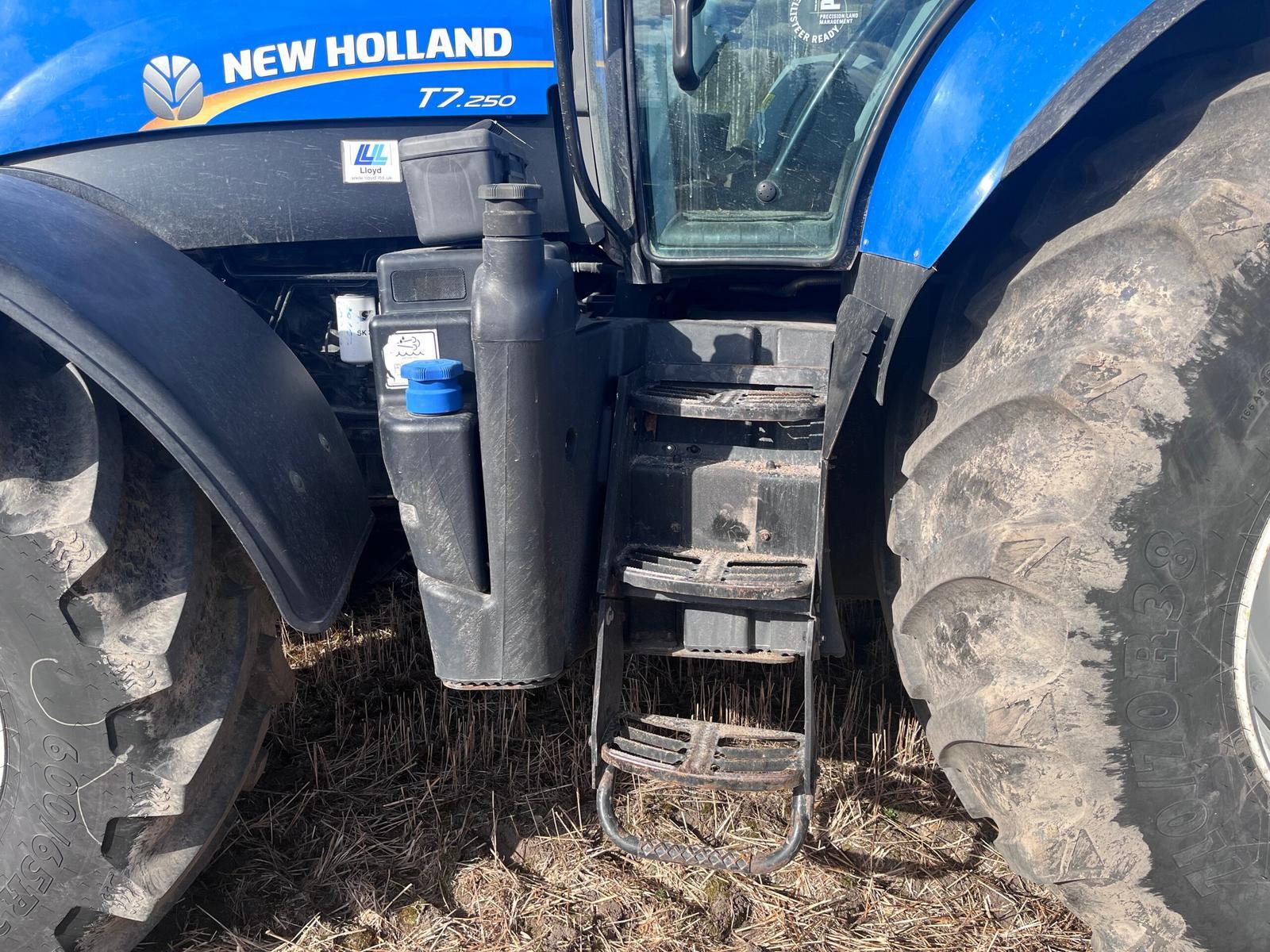 New Holland T7.250PC - Image 21