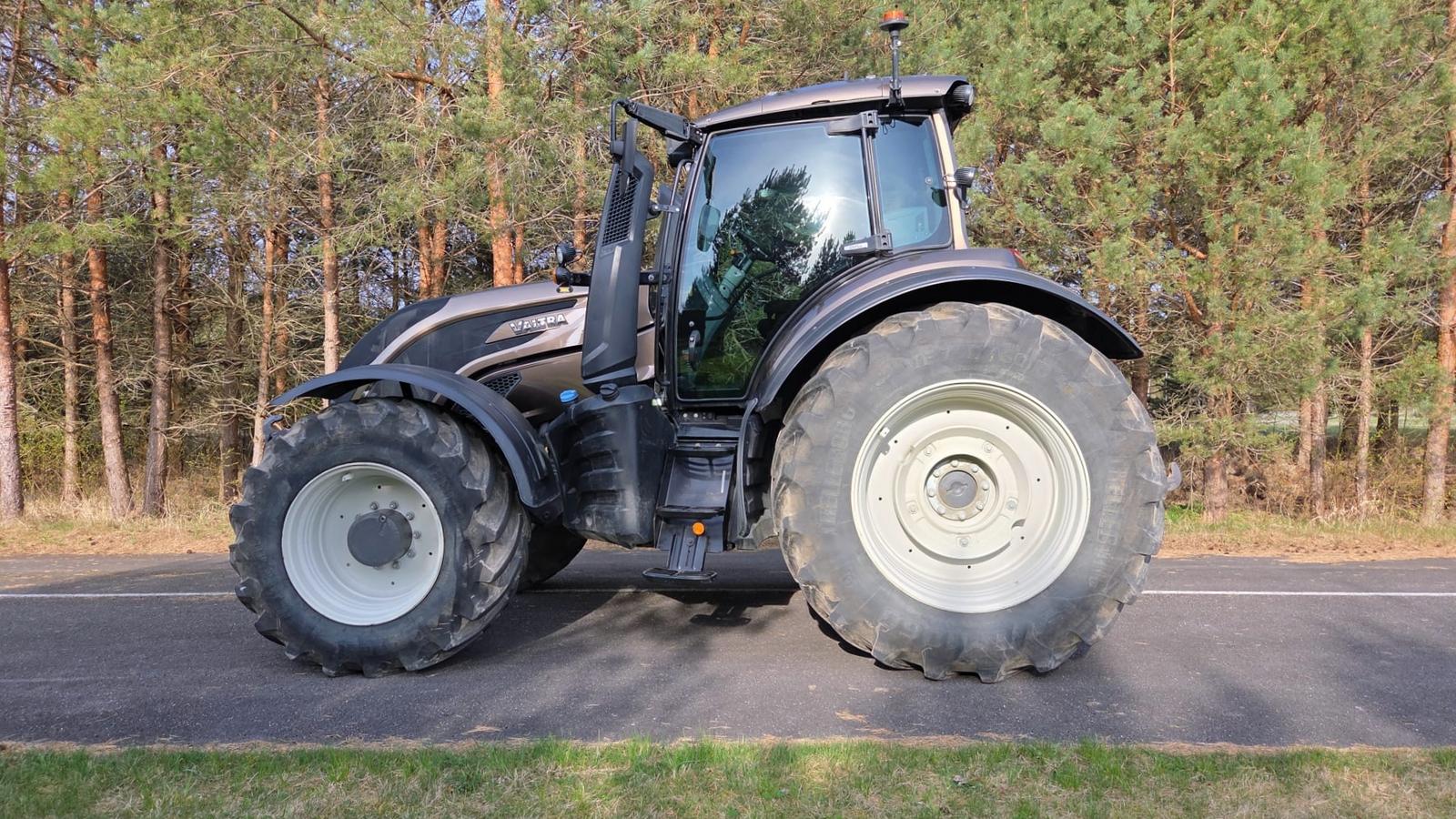 Valtra T254 Versu SmartTouch - Image 2