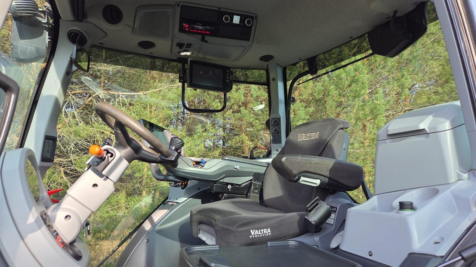 Valtra T254 Versu SmartTouch - Image 10
