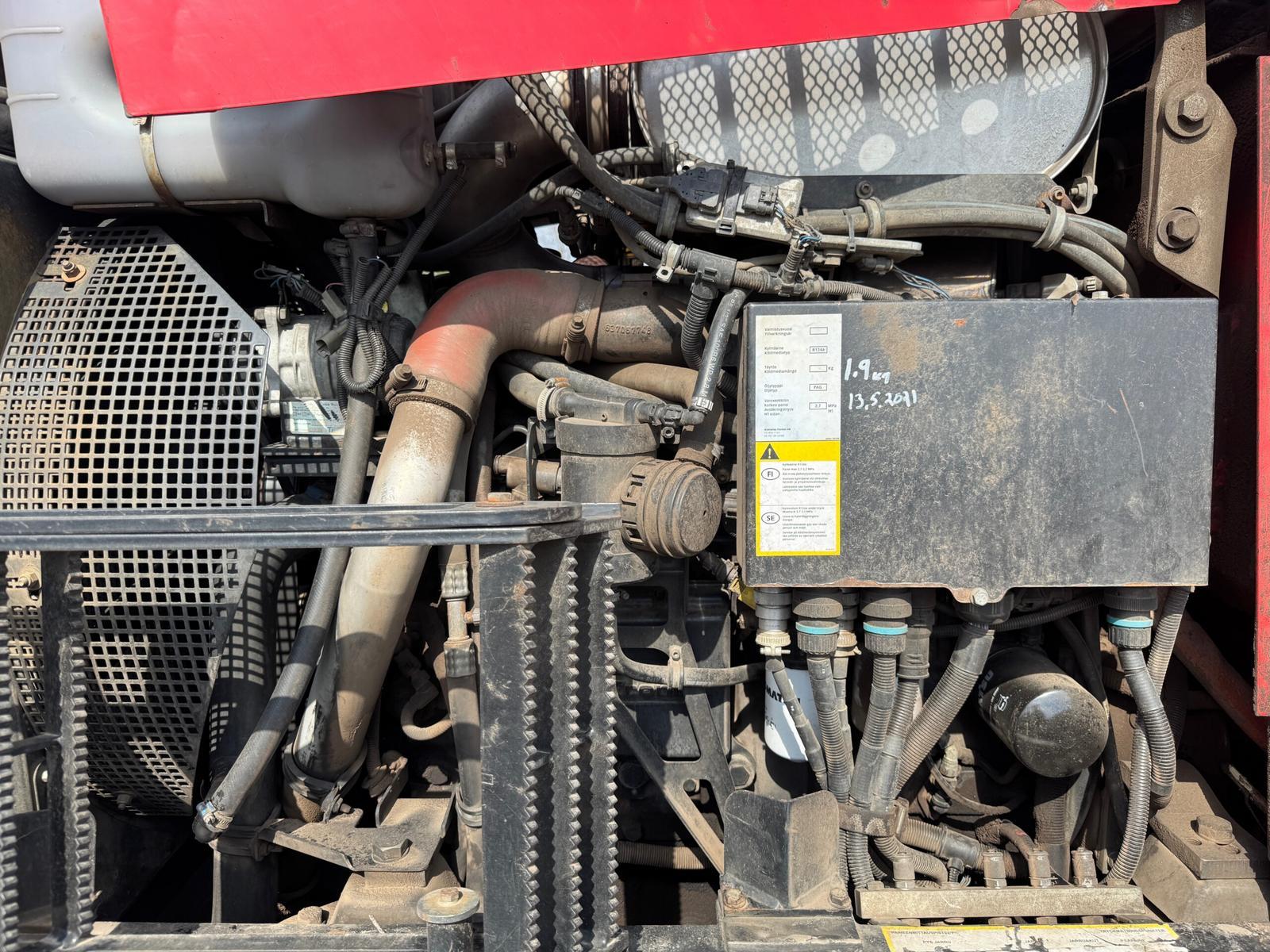 Komatsu 911.5 - Image 25