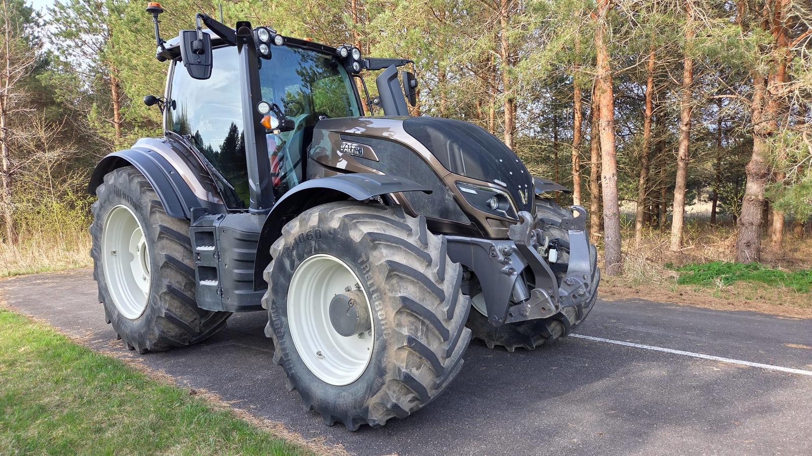 Valtra T254 Versu SmartTouch - Image 4