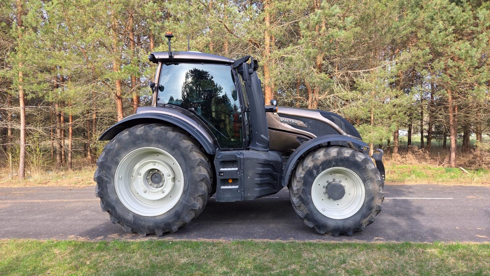 Valtra T254 Versu SmartTouch - Image 5