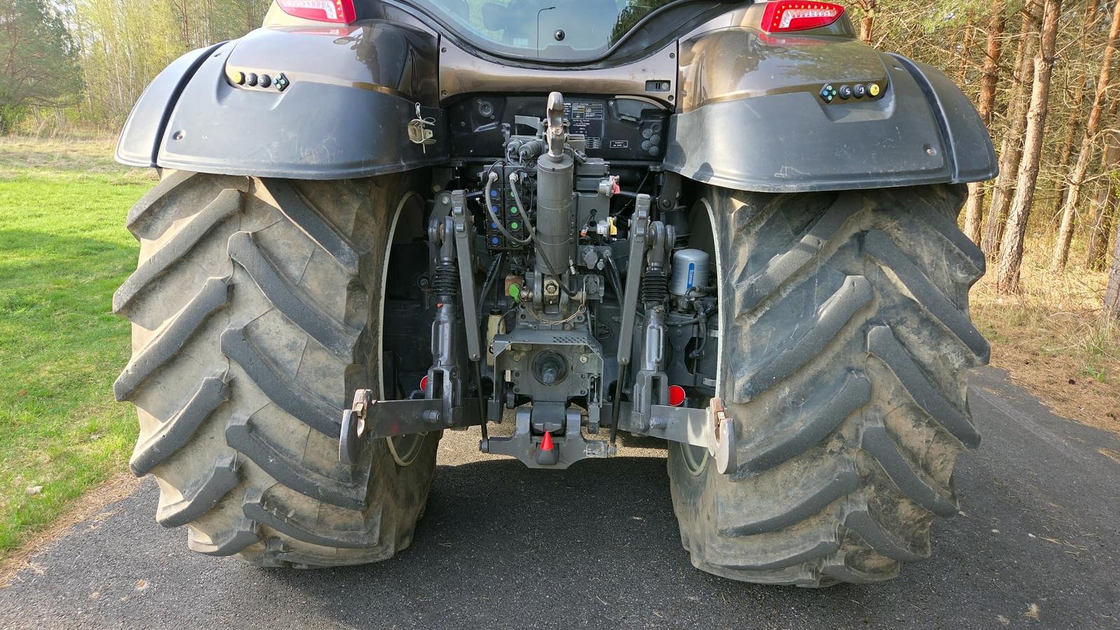 Valtra T254 Versu SmartTouch - Image 8