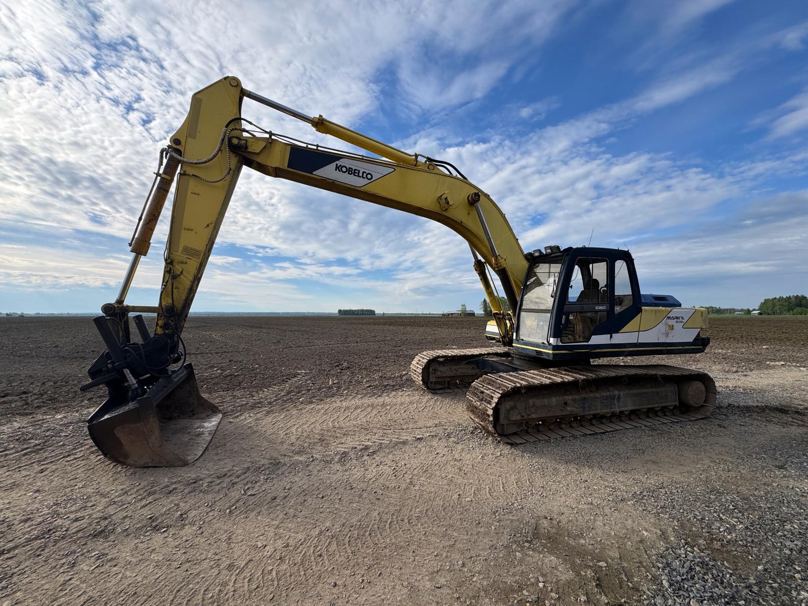 Kobelco SK220 LC Mark3