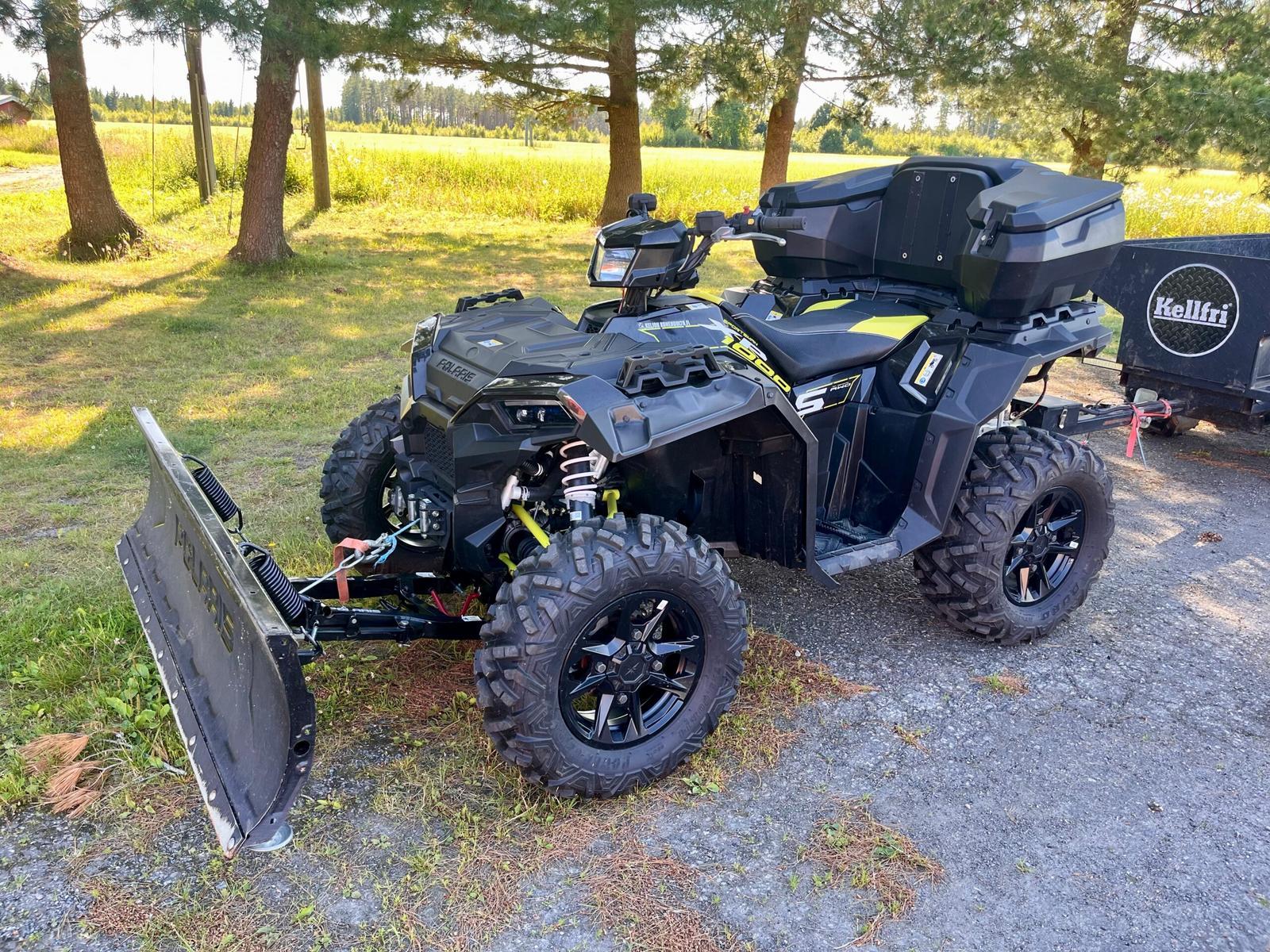 Polaris Sportsman 1000XP S