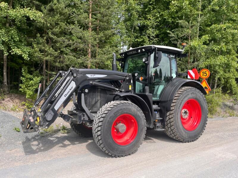 Claas Arion 550