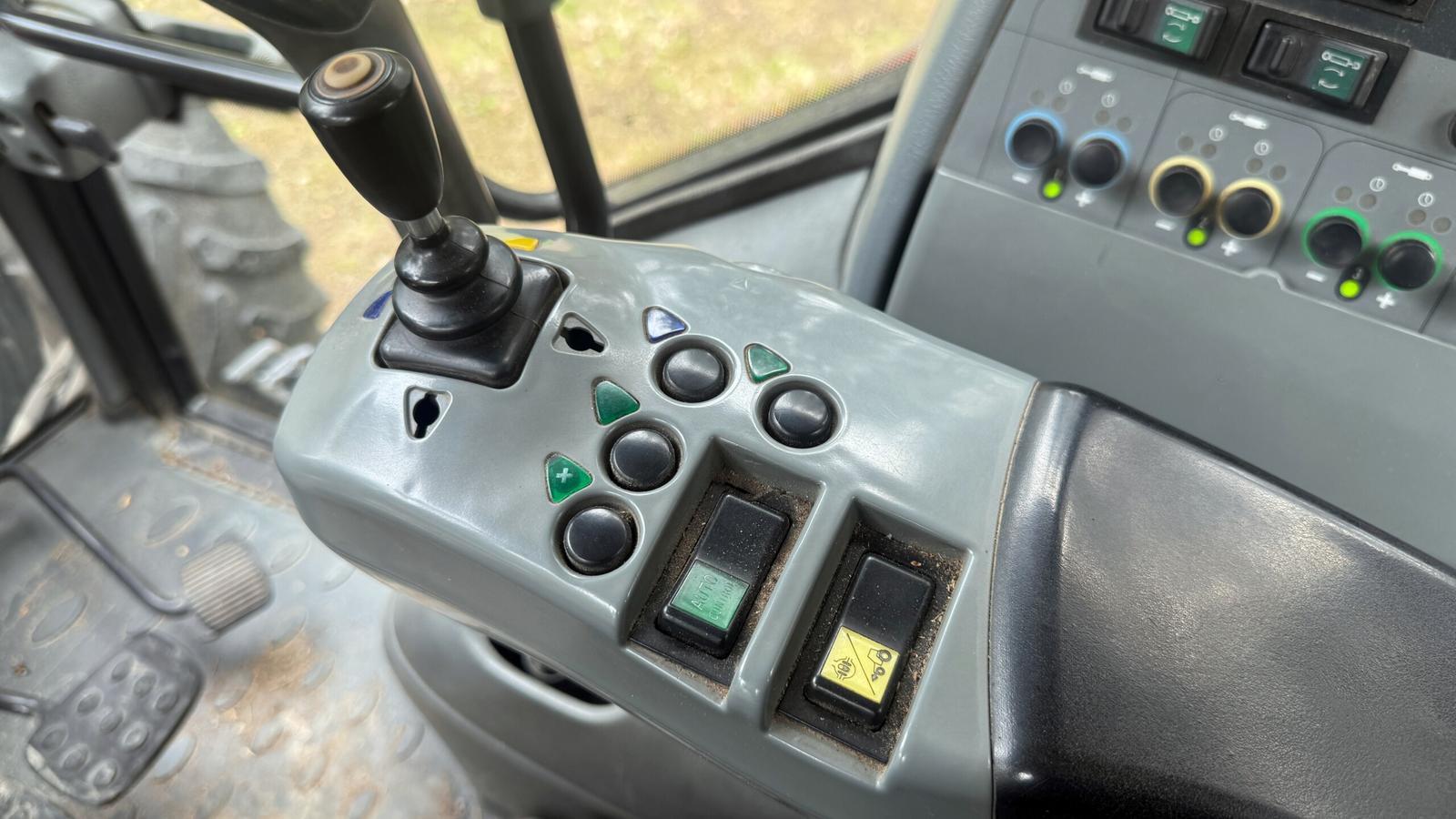 Valtra C130 - Image 13
