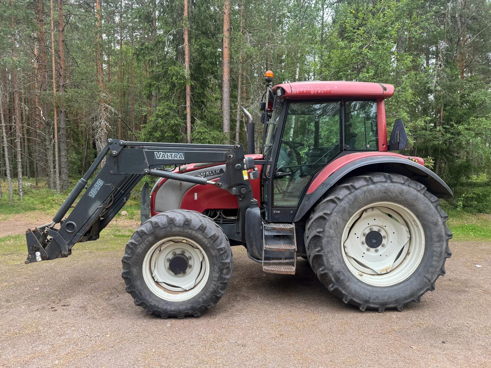 Valtra C130 - Image 2