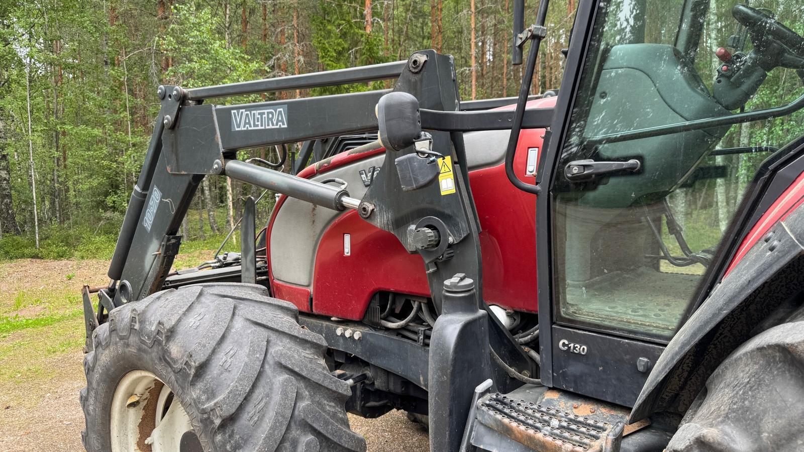 Valtra C130 - Image 20