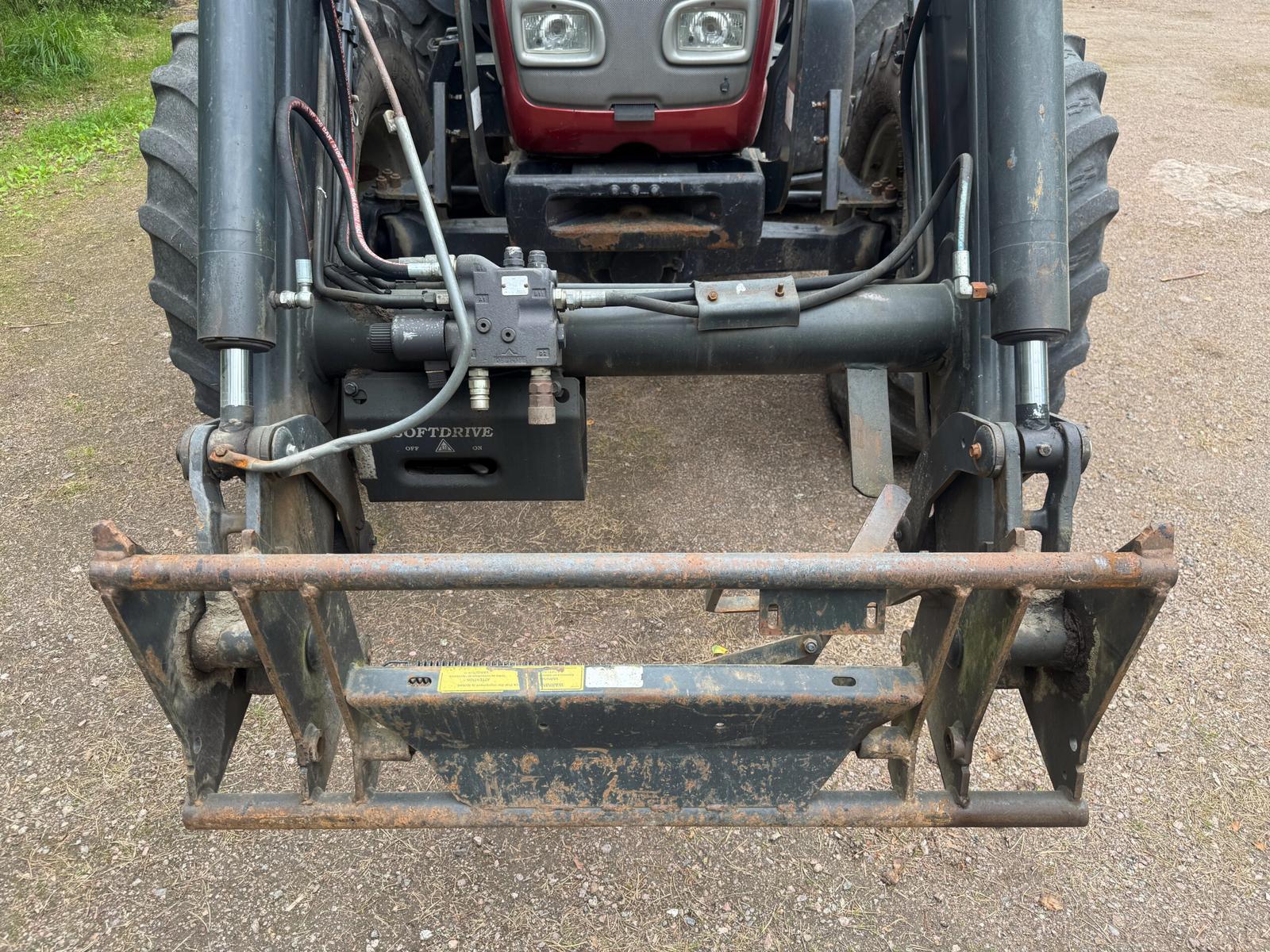 Valtra C130 - Image 22