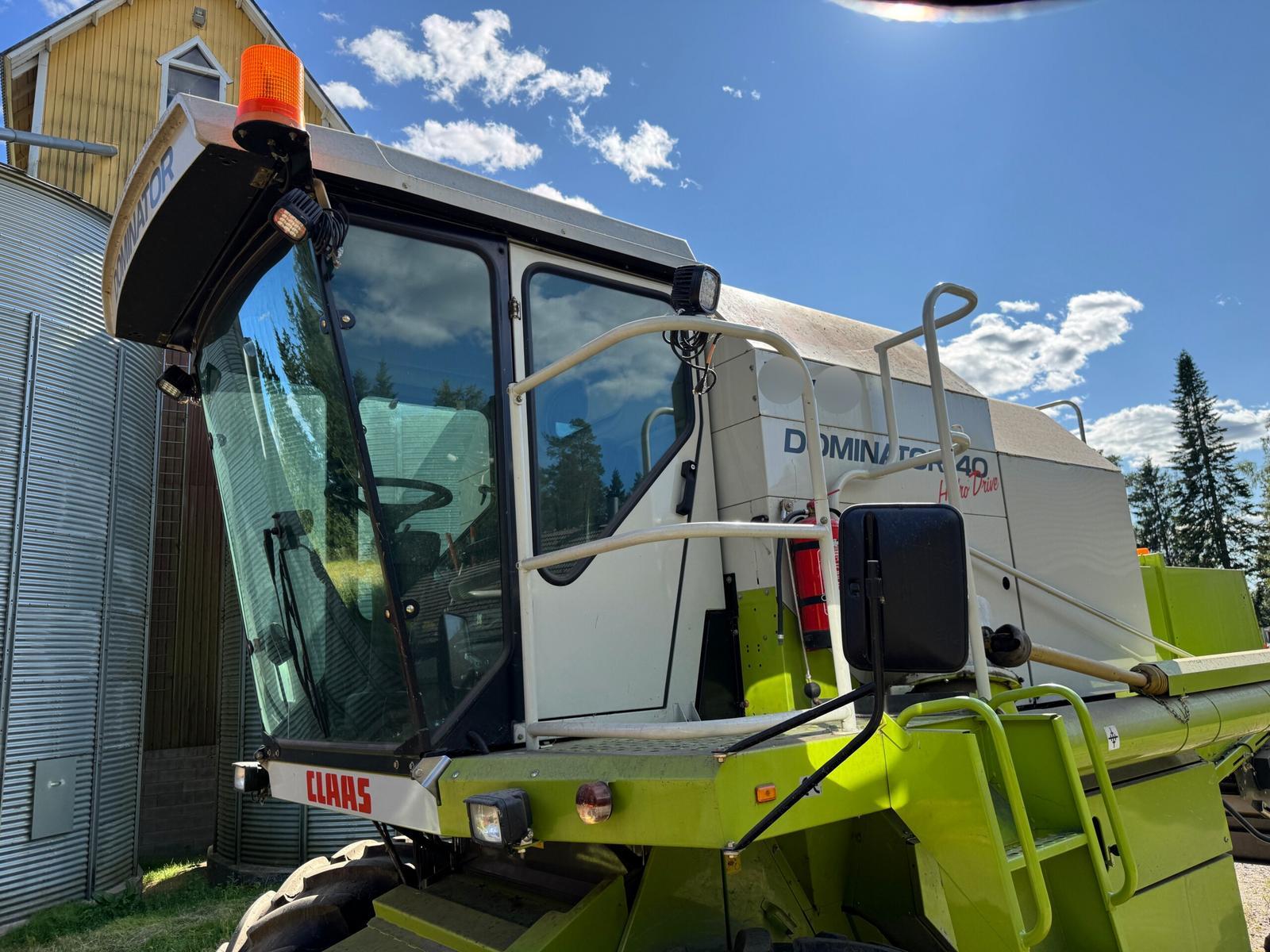 Claas Dominator 140 HydroDrive - Image 24