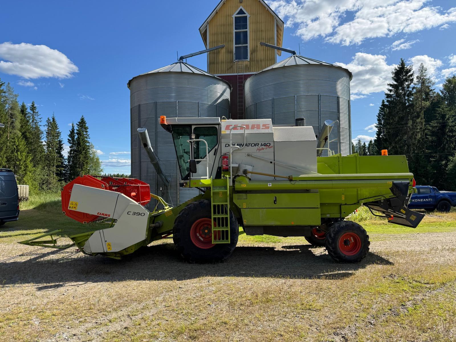 Claas Dominator 140 HydroDrive - Image 2