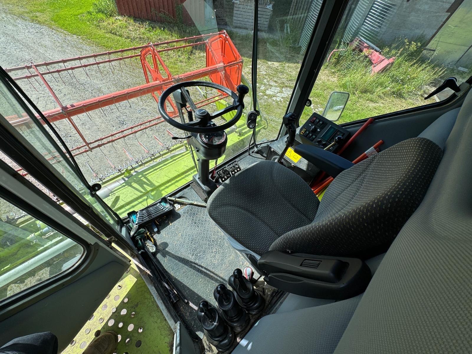 Claas Dominator 140 HydroDrive - Image 8