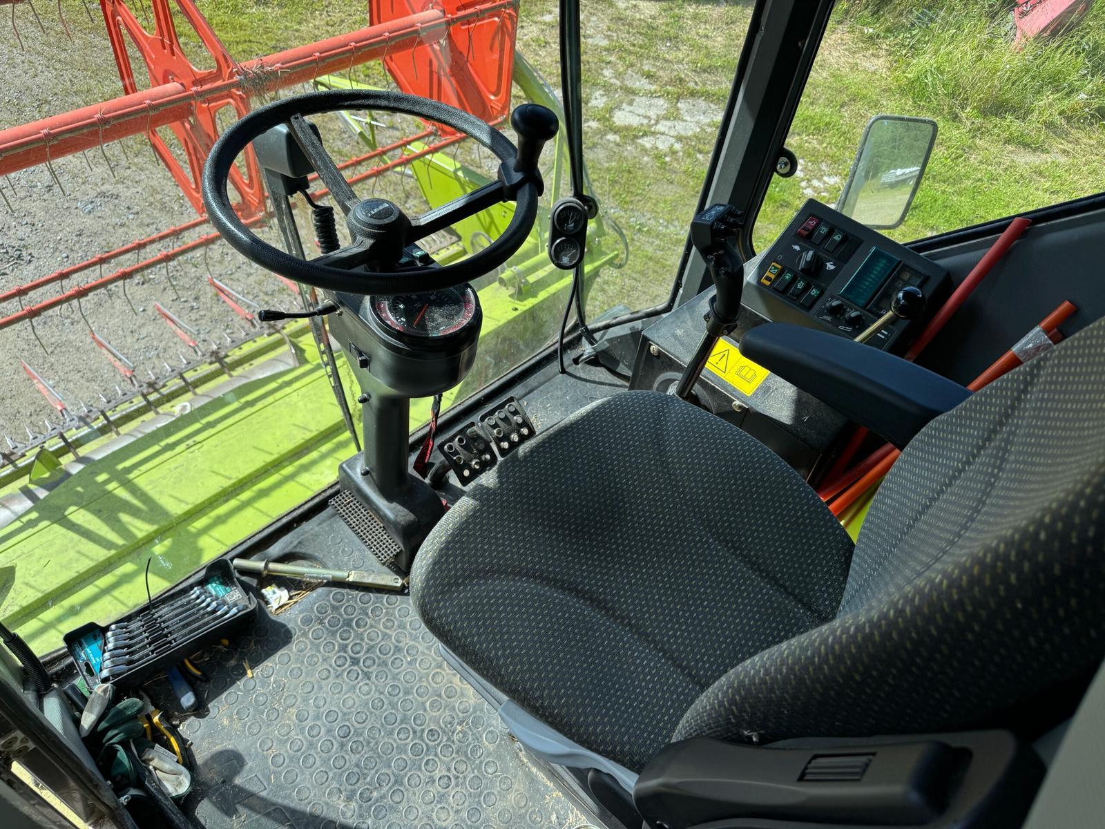 Claas Dominator 140 HydroDrive - Image 9