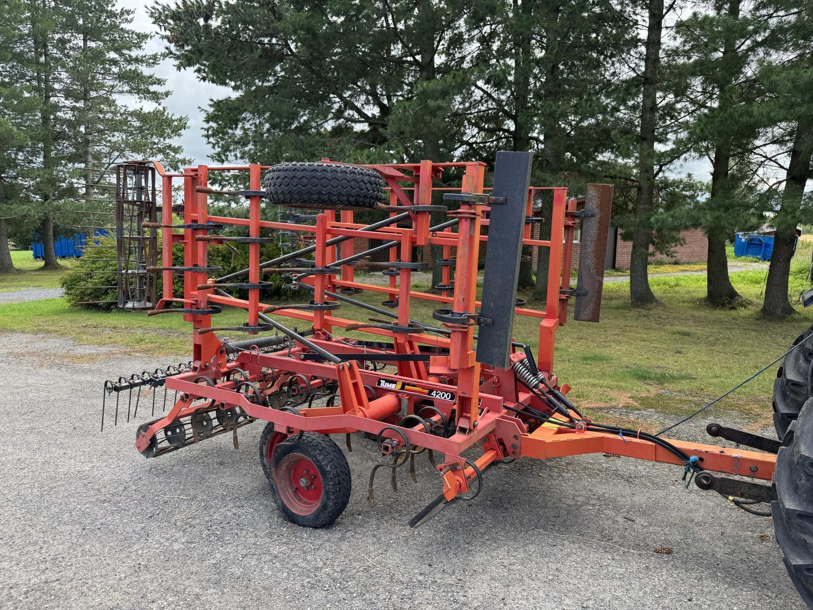Tume Nordic 4200