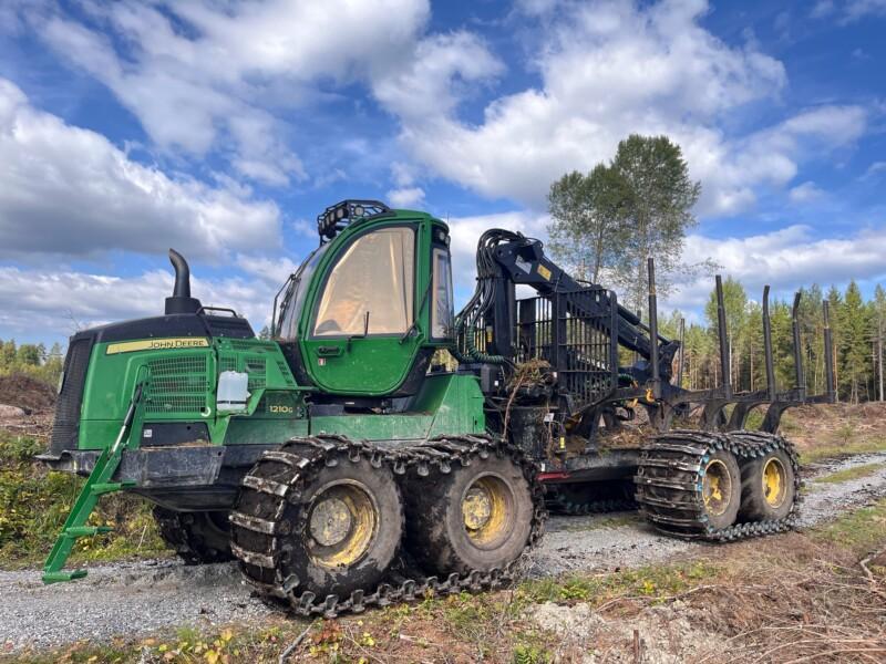 John Deere 1210G