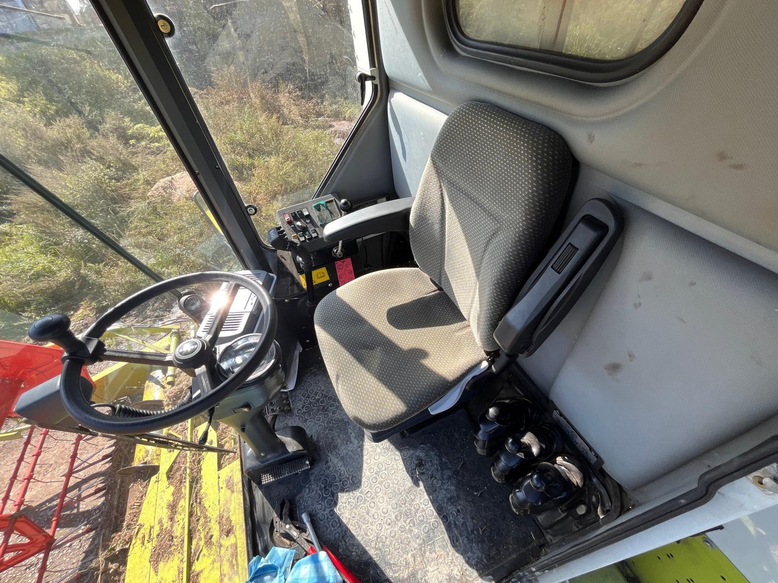 Claas Dominator 140 - Image 8
