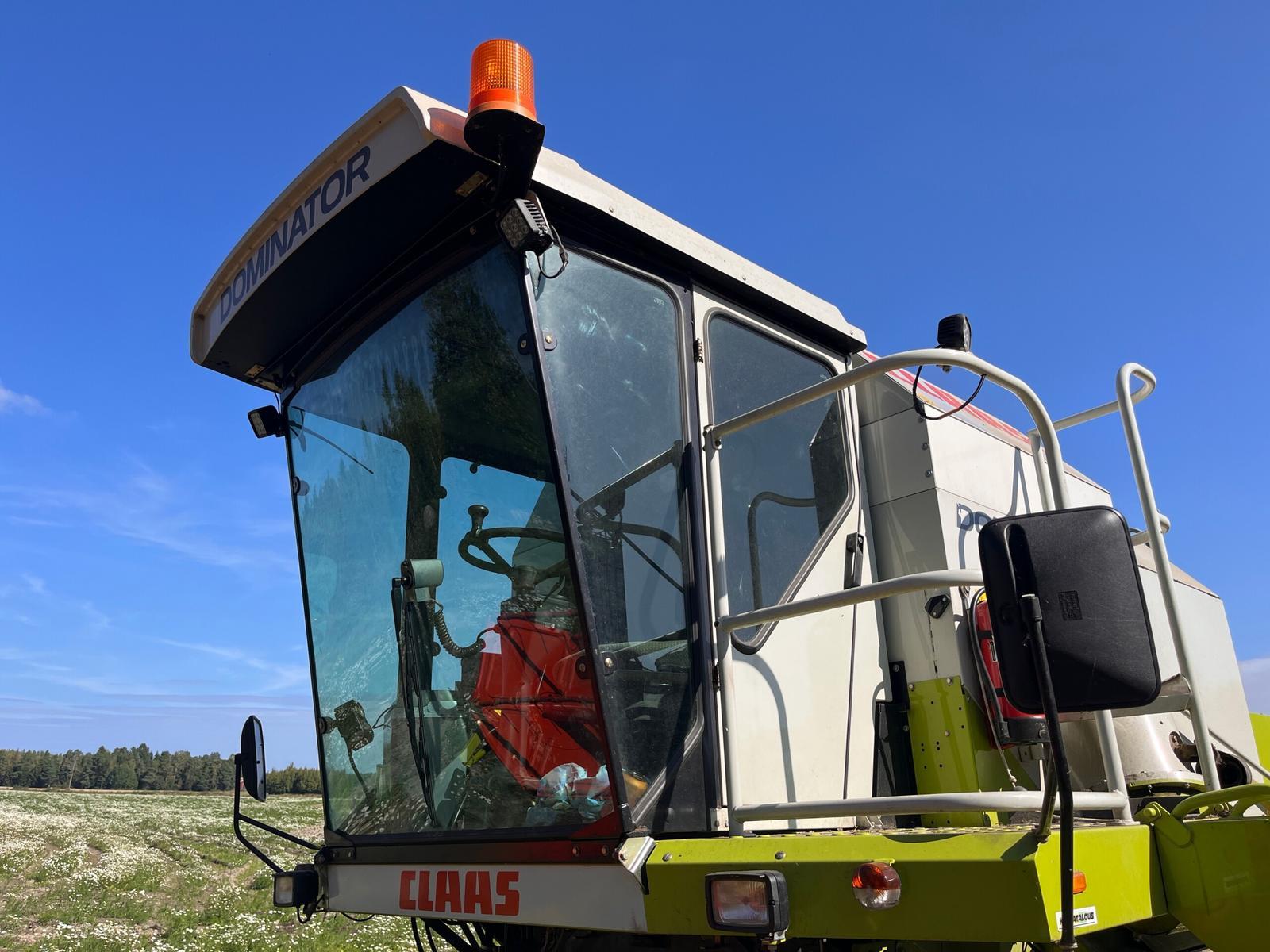Claas Dominator 140 - Image 25