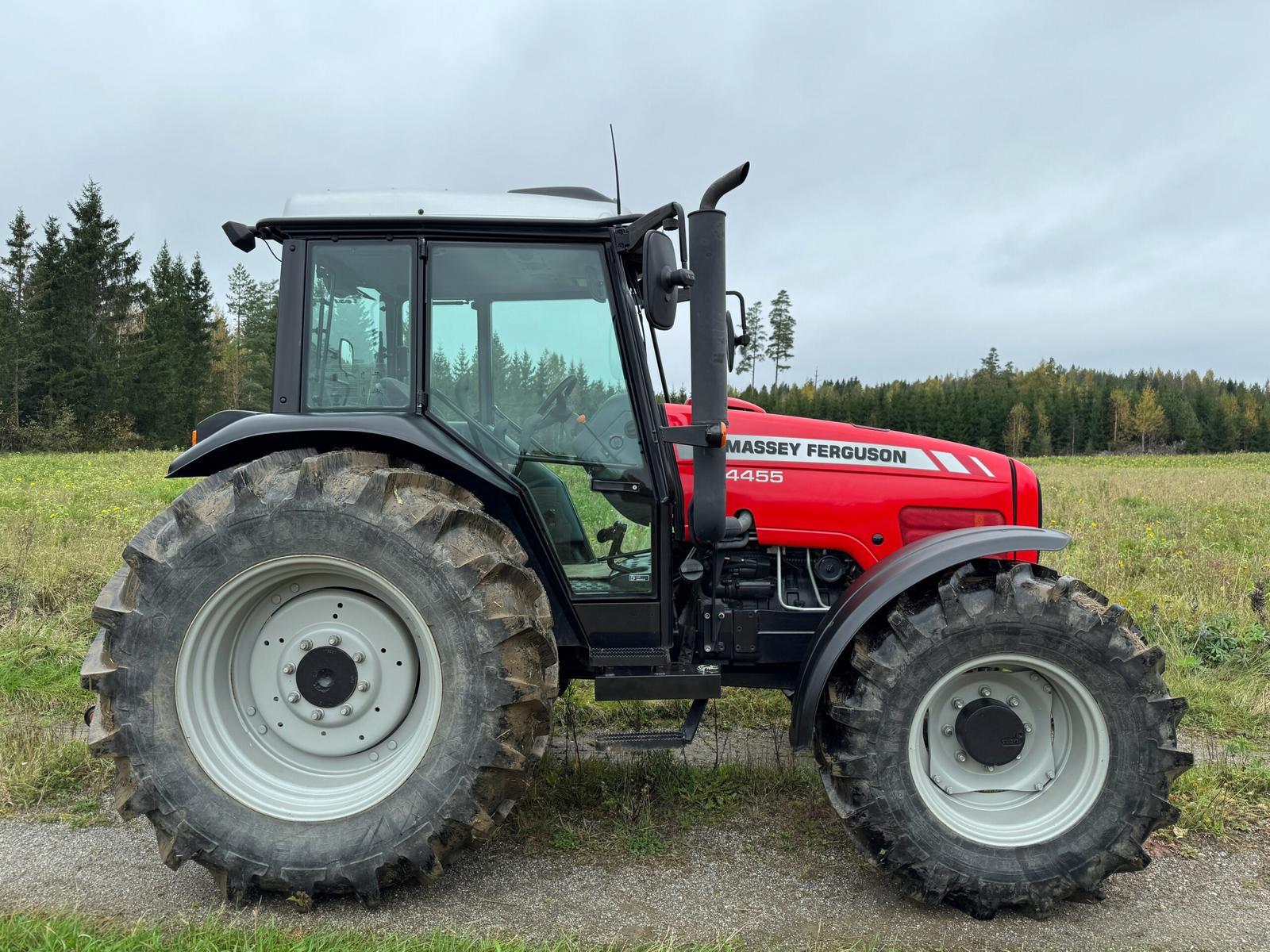 Massey Ferguson 4455 - Image 2