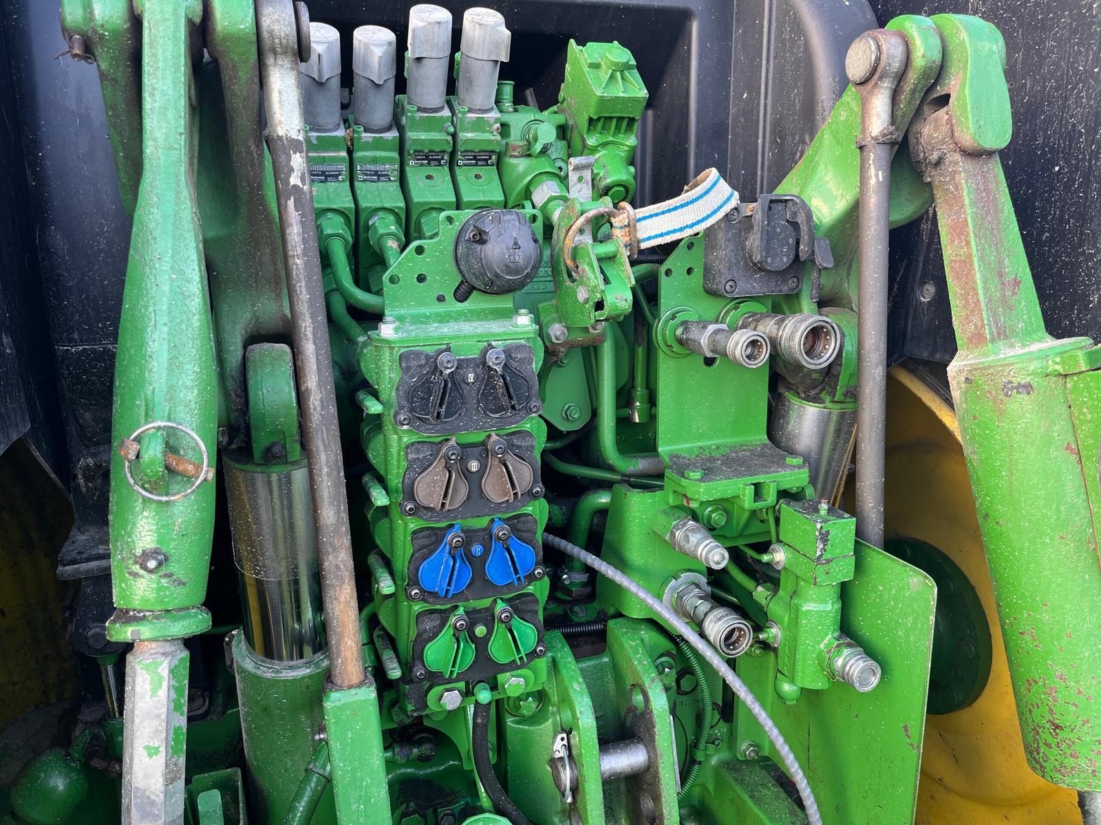 John Deere 6155R - Image 9
