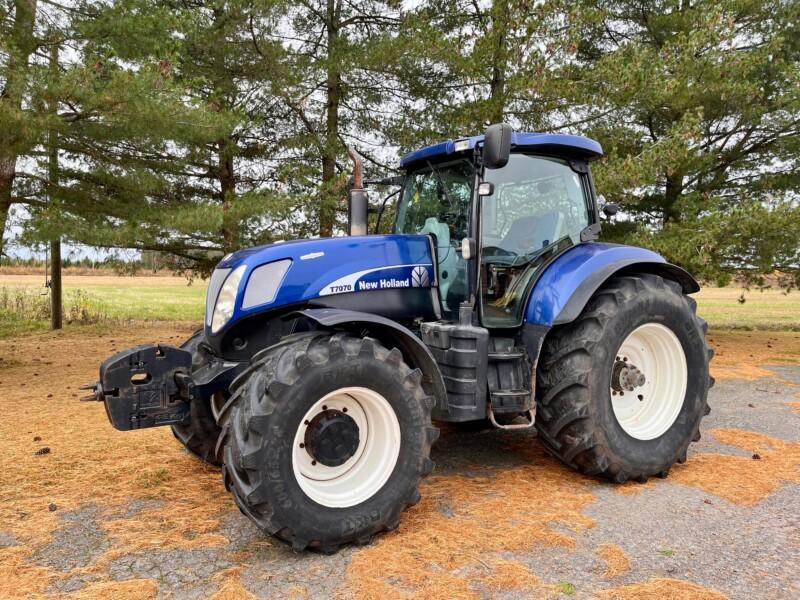 New Holland T7070 AutoCommand